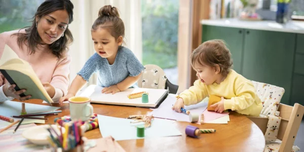 Stokke Tripp Trapp Jastuk za hranilicu – Mickey Signature - Image 4