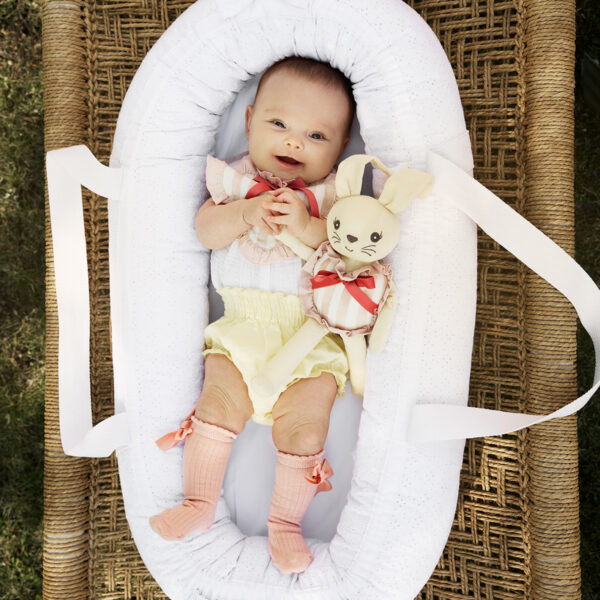 7333222023117-70370203424NA-Snuggle-Kind-Hearted-Candy-LP (1) Elodie Gnijezdo za bebe – Embroidery Anglaise - Image 2