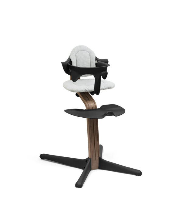 Nomi_Walnut-Black_BS_CushNordicGrey_240531-5426_eCom Stokke® Nomi Dječija stolica hranilica – Walnut Black - Image 4