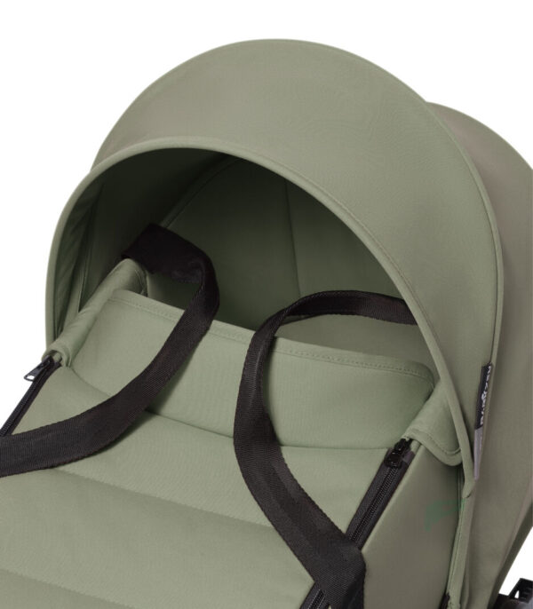 YOYO 2 - BASSINET - CLOSE UP - HANDLES - OLIVE - WEB Stokke YOYO³ košara newborn shell – Olive - Image 14