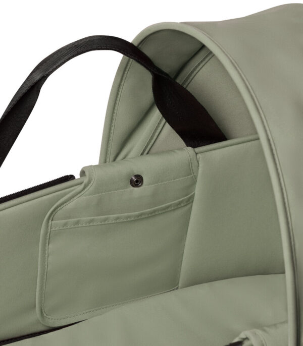 YOYO 2 - BASSINET - CLOSE UP - POCKET - OLIVE - WEB Stokke YOYO³ košara newborn shell – Olive - Image 6