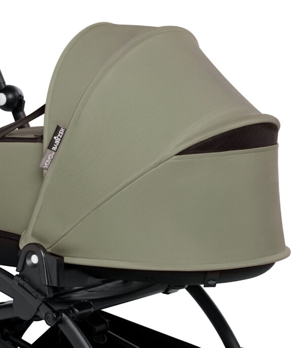YOYO 2 - BASSINET - CLOSE UP - VENTILATED CANOPY OPEN - OLIVE - WEB Stokke YOYO³ košara newborn shell – Olive - Image 13