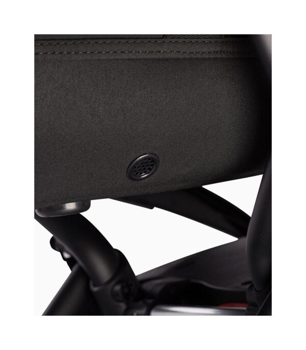 YOYO 2 - YOYO BASSINET - CLOSE UP - BREATHABLE SHELL - BLACK- WEB_eCom Stokke YOYO³ košara newborn shell – Black - Image 6