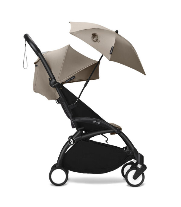 YOYO3_Taupe_6Plus_BlackFrame_Parasol_Profile_0076_eCom Stokke YOYO³ Suncobran - Taupe - Image 4