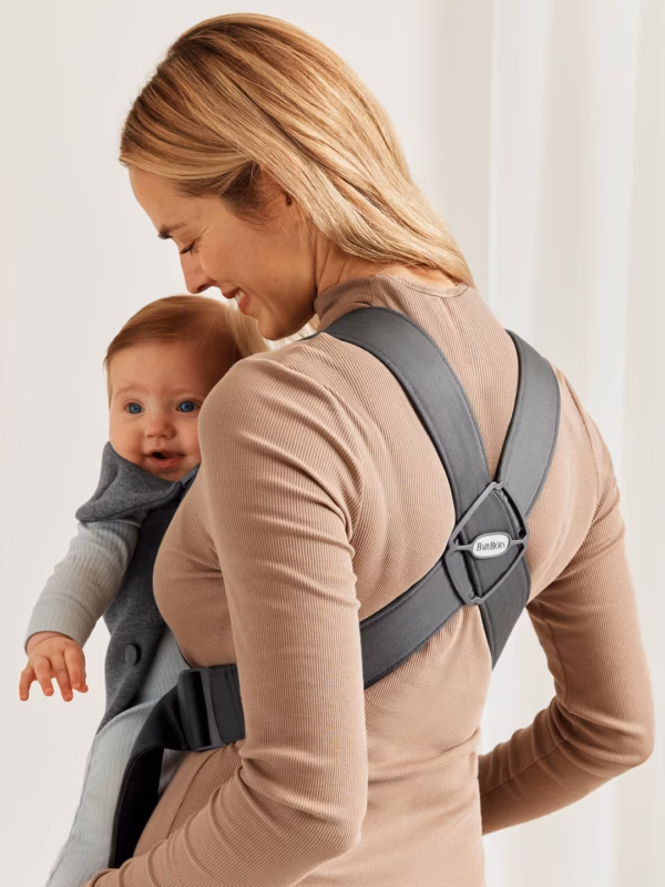 021084-06 BabyBjörn Nosiljka za bebe Mini - Dark Grey, 3D Jersey - Image 6