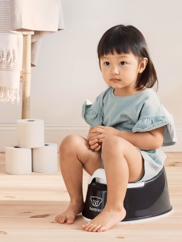 051256_04 BabyBjörn tuta Smart Potty, Black/White - Image 4
