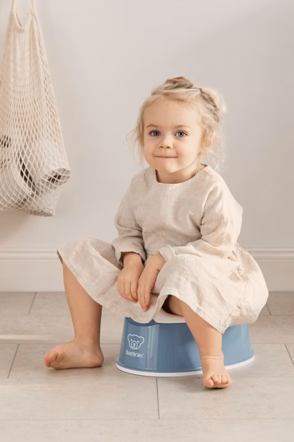 051269_02 BabyBjörn tuta Smart Potty, DeepBlue/White - Image 2