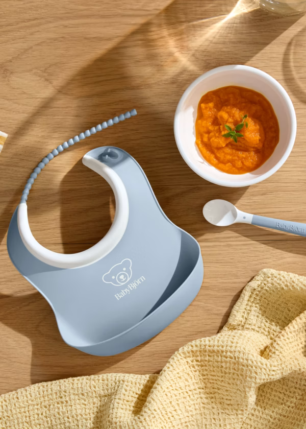 078002_03 BabyBjörn Set za hranjenje (Feeding Set, 3 kom) - Powder Blue - Image 3