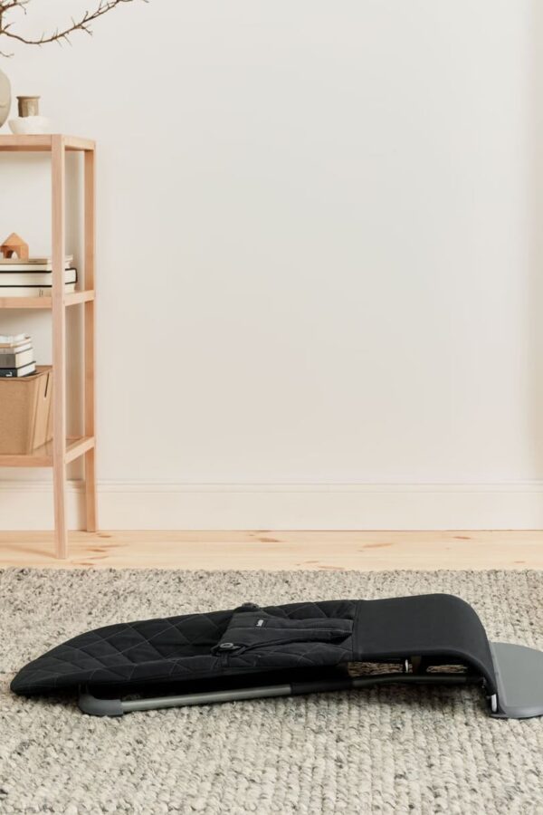 BabyBjörn Ležaljka za bebe Bliss - Classic quilt, Black, Woven - Image 5