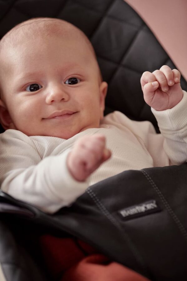 BabyBjörn Ležaljka za bebe Bliss - Classic quilt, Black, Woven - Image 3