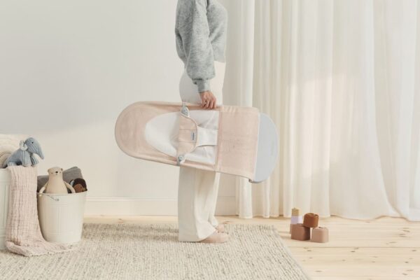 babybjörn ležaljka za bebe soft pearly pink/white, mash BabyBjörn Ležaljka za bebe Soft - Pearly Pink/White, Mash - Image 3