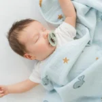 Done by Deer Organska muslin dekica za bebe – Wally Blue - Image 2