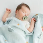 Done by Deer Organska muslin dekica za bebe – Wally Blue - Image 3