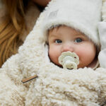 Elodie Plišana pletena kapa Furry Knit Beanie, Vanilla White - Image 2