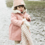 Elodie Plišana pletena dekica - Furry Knit Blanket, Faded Rose - Image 2