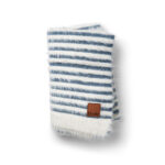 Elodie Plišana pletena dekica - Furry Knit Blanket, Berry Blue