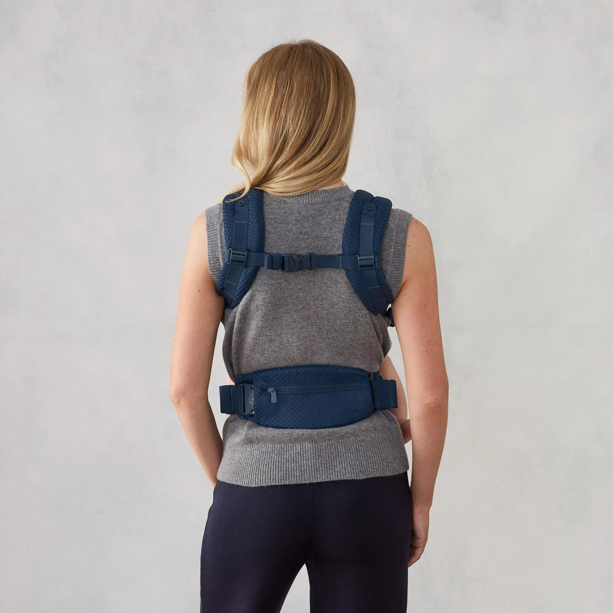 Ergobaby Omni Deluxe Mesh nosiljka – Midnight Blue – slika 5